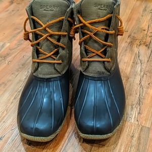 Sperry Duck Boots Size 12 Brown/Olive